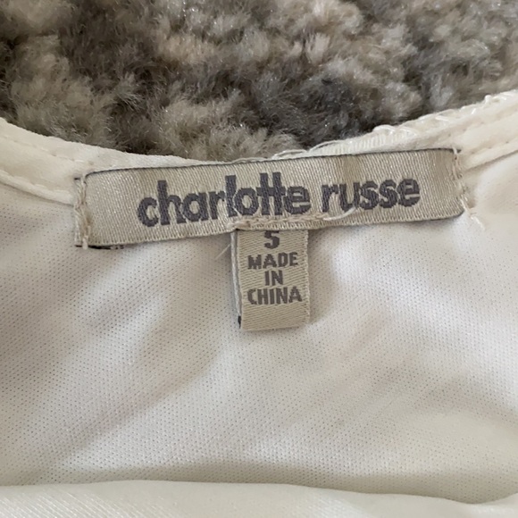 Off white lace romper - Picture 4 of 5